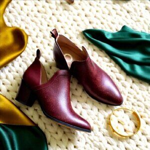 NWB ~ Sz 7 Block Heel! Brown Slip-On Ankle Booties ~ Journee Collection "Terri"